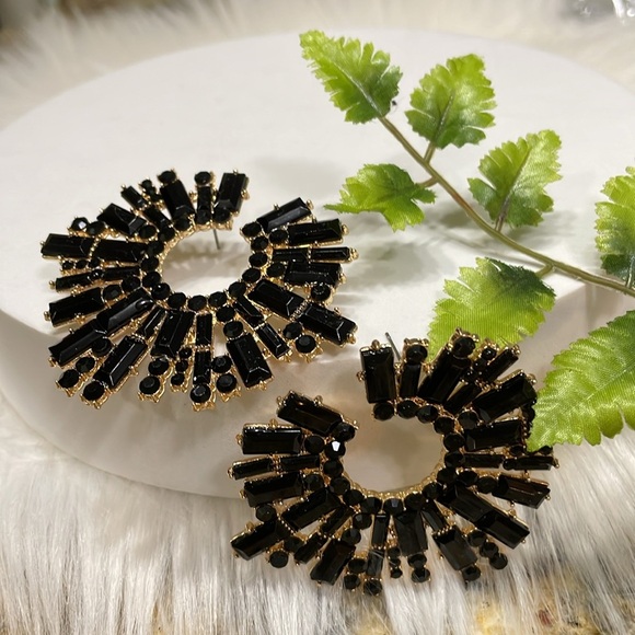 Black Crystal Starburst Oversized Earrings - Picture 17 of 17
